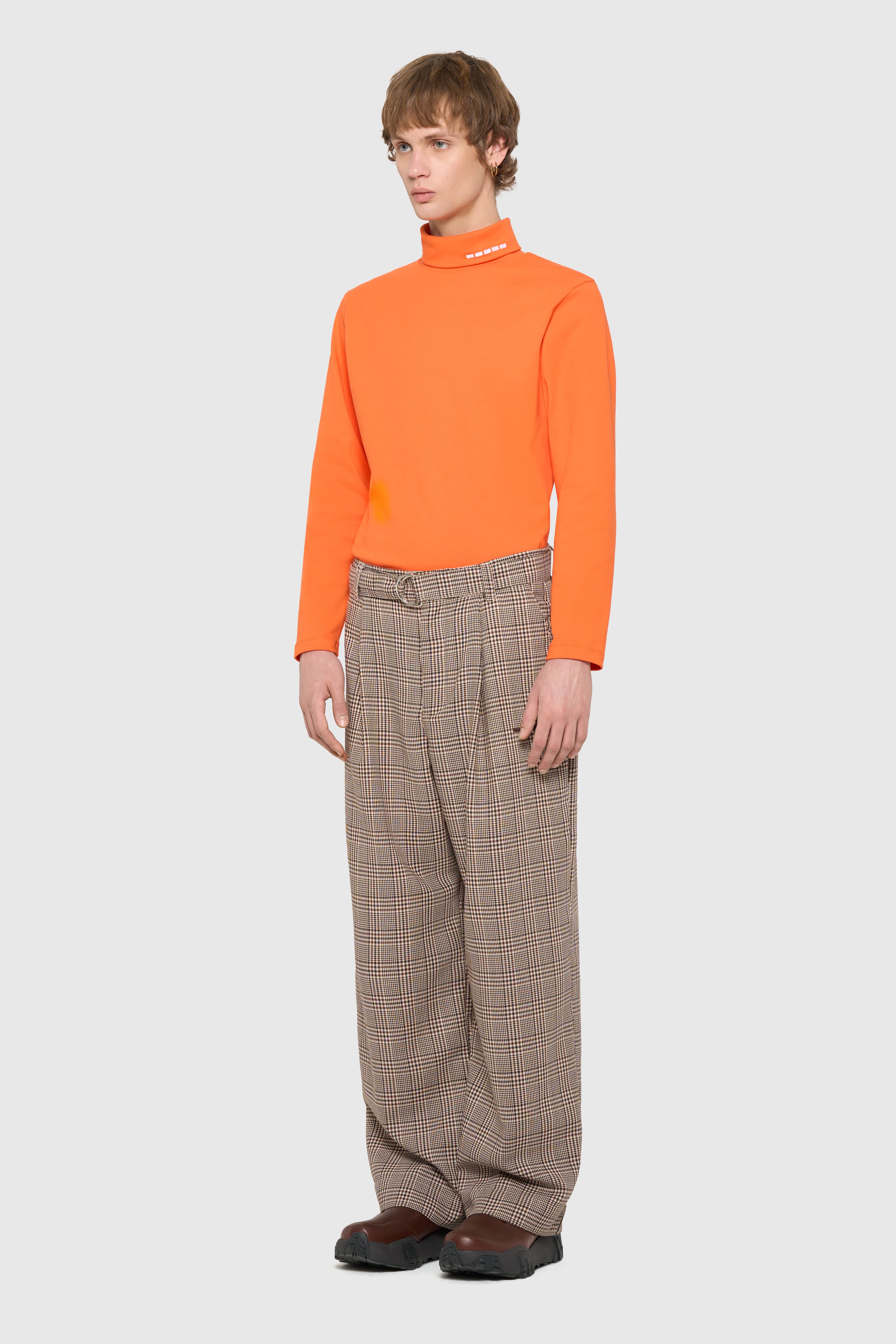 HIGH COLLAR T-SHIRT