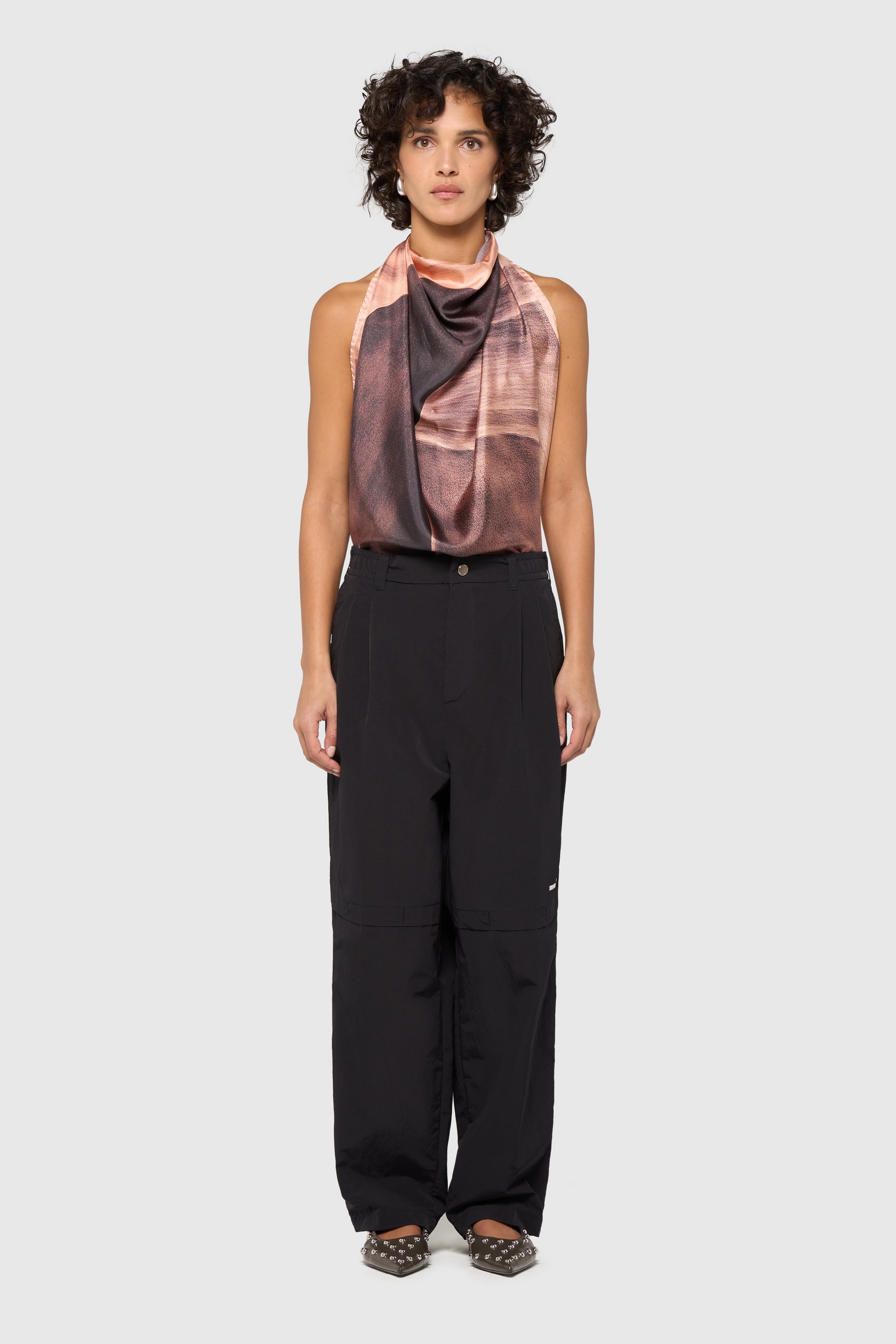 Sand pleated trousers