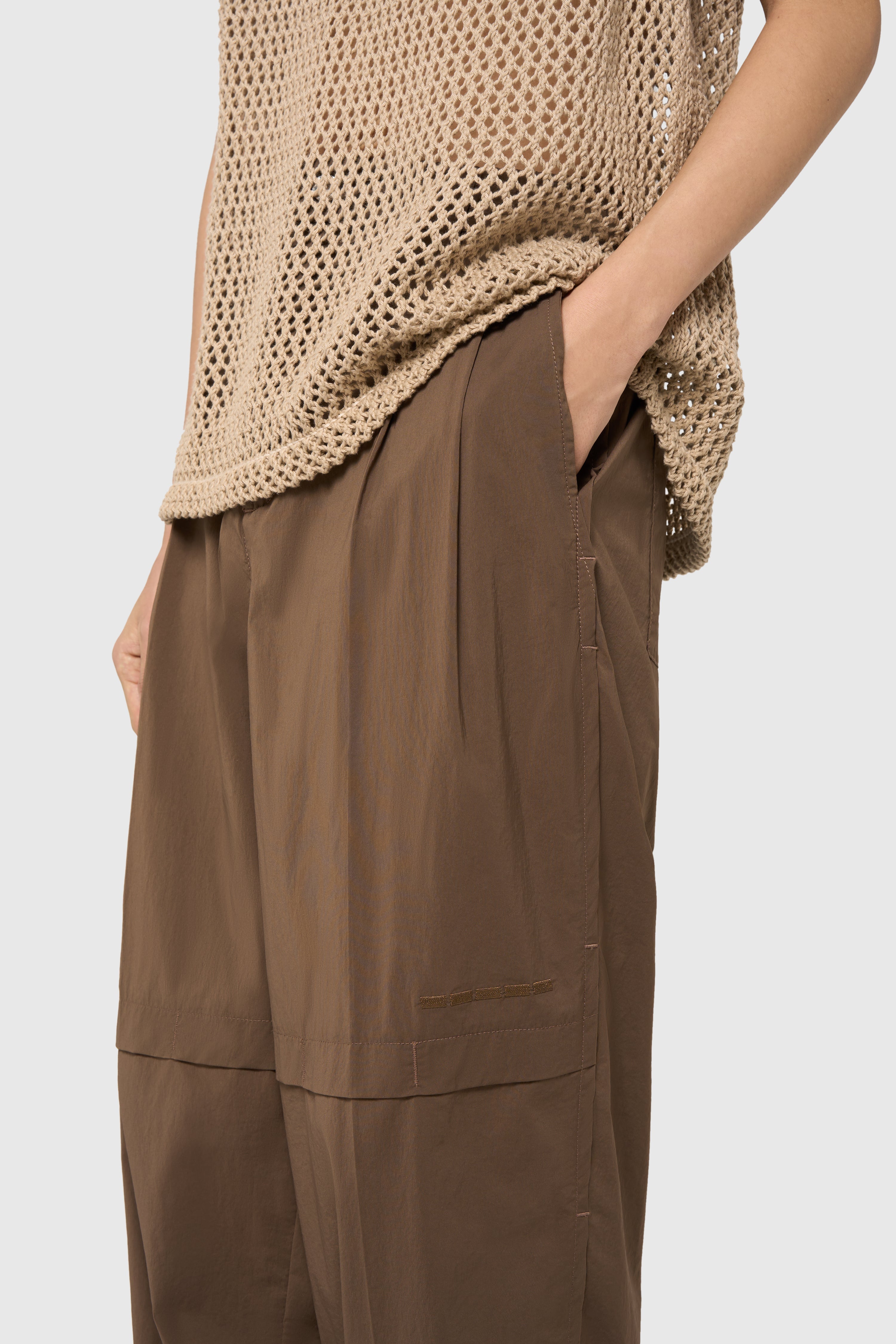 Sand pleated trousers