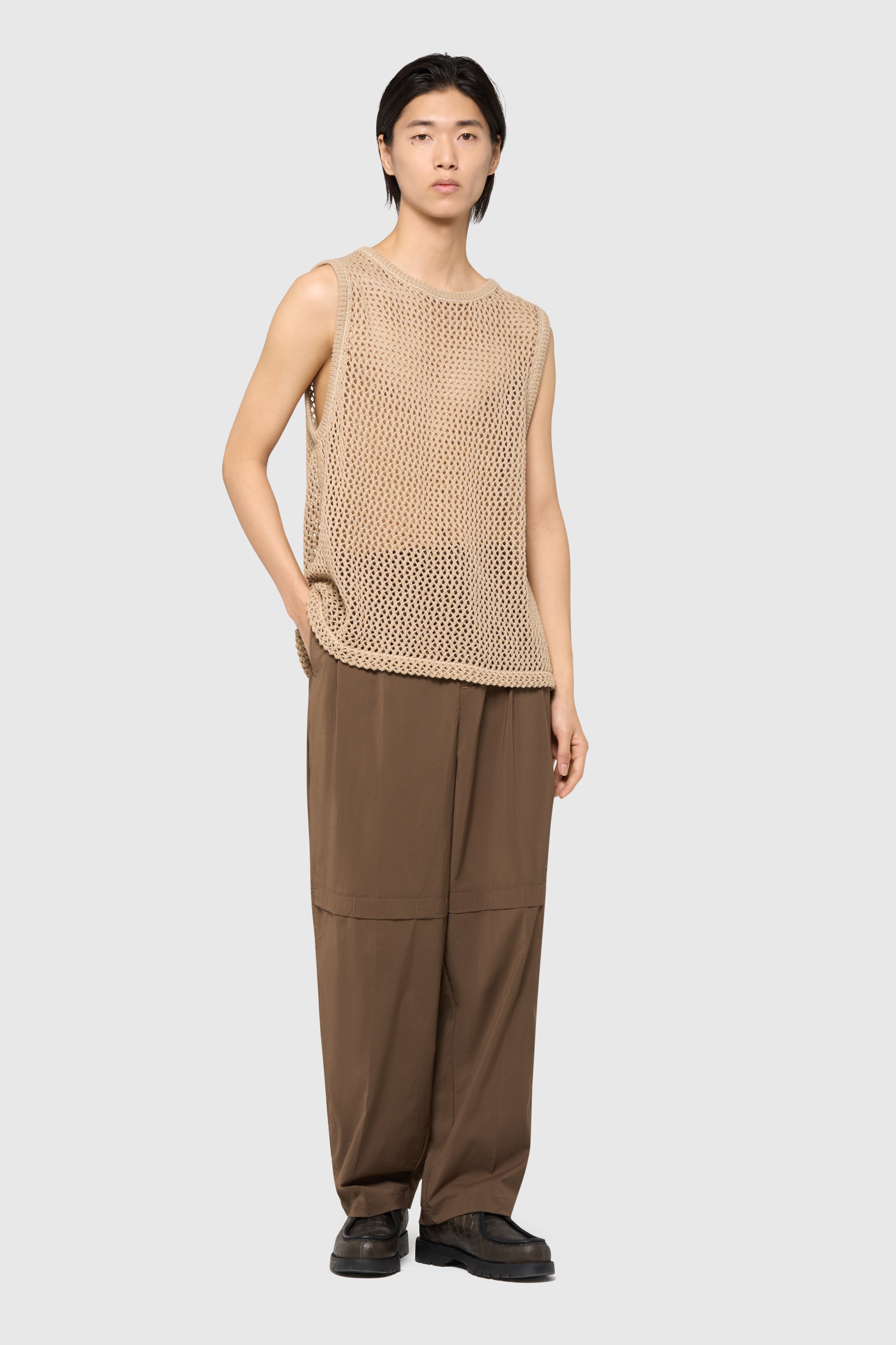 Sand pleated trousers