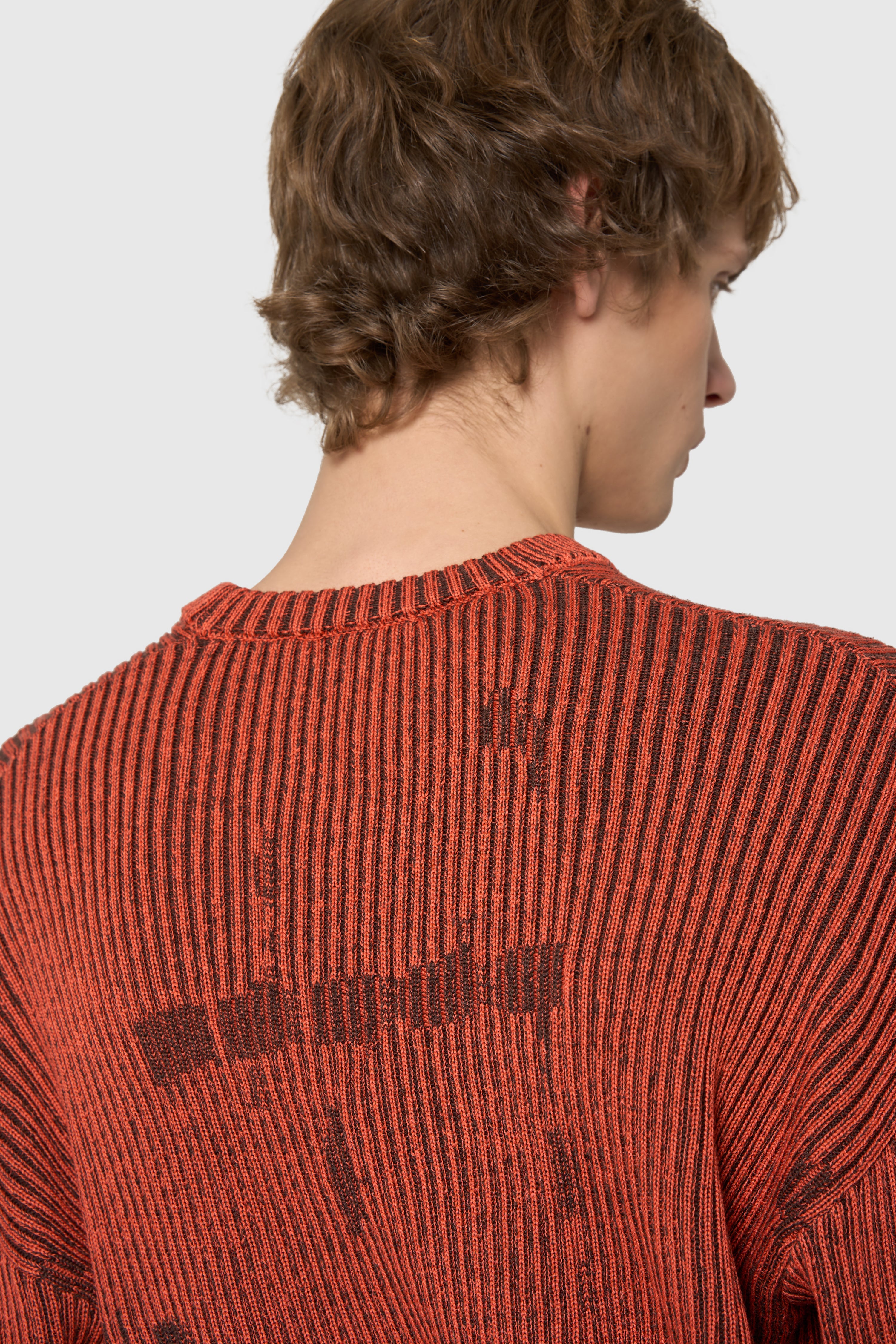 STAIN SWEATER