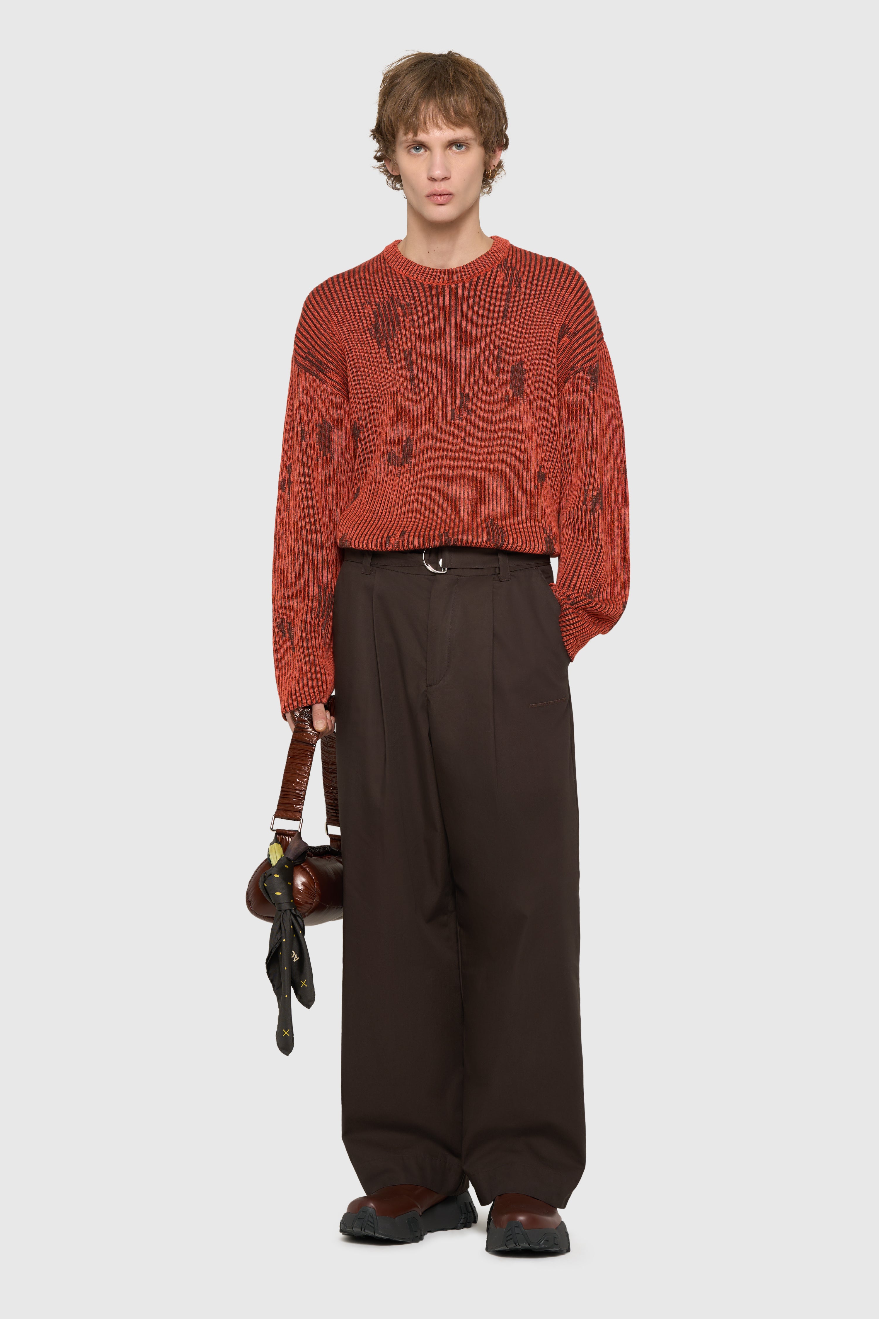 STAIN SWEATER