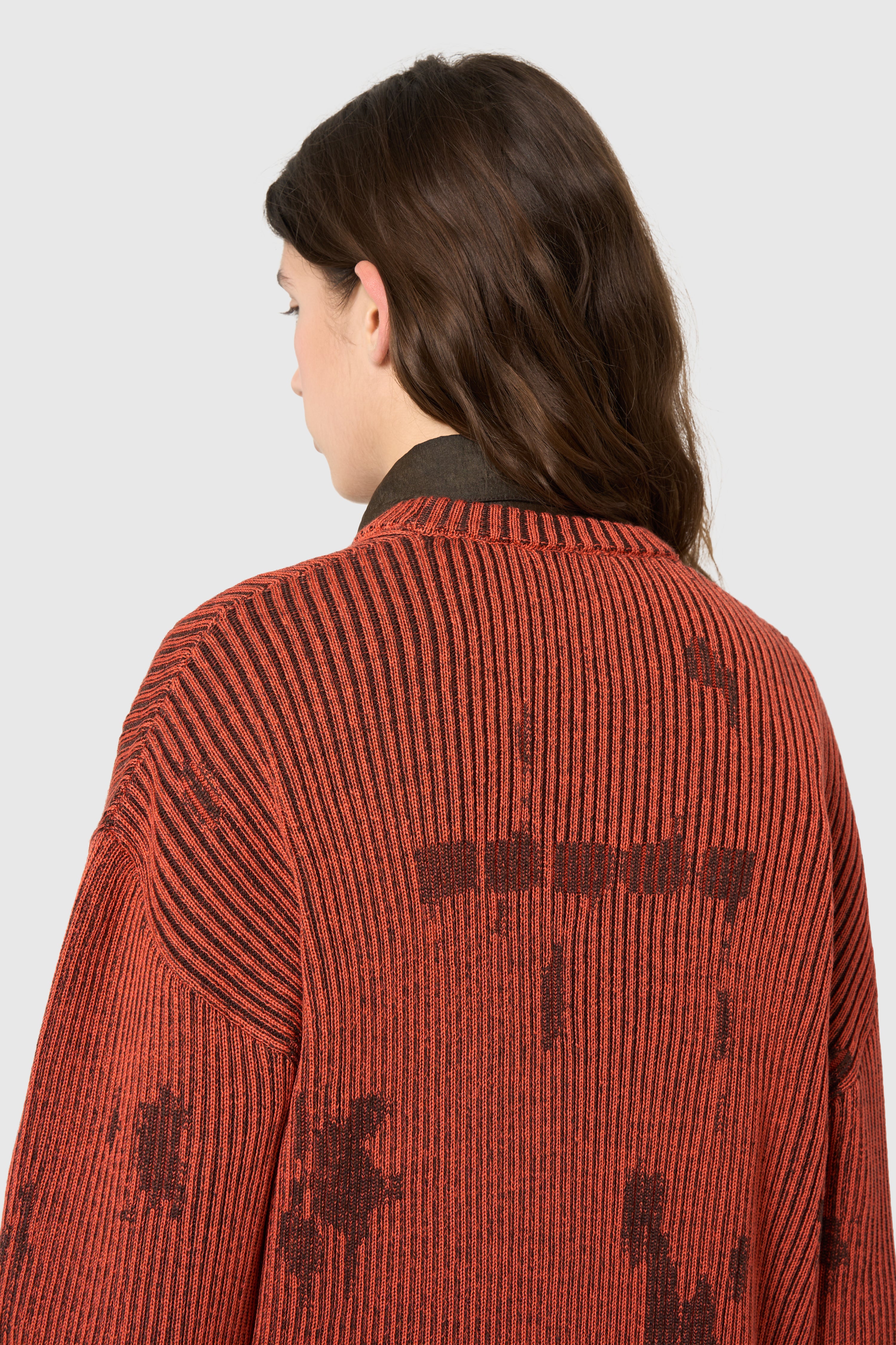 STAIN SWEATER