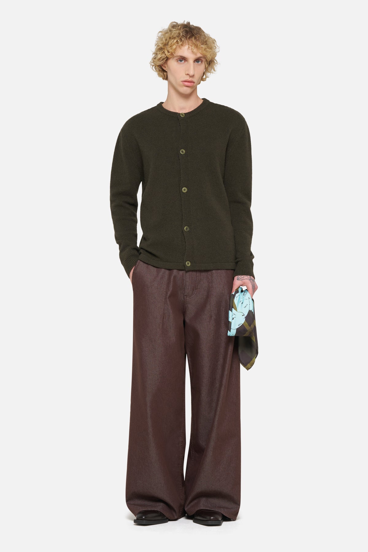 ROUNDNECK CARDIGAN