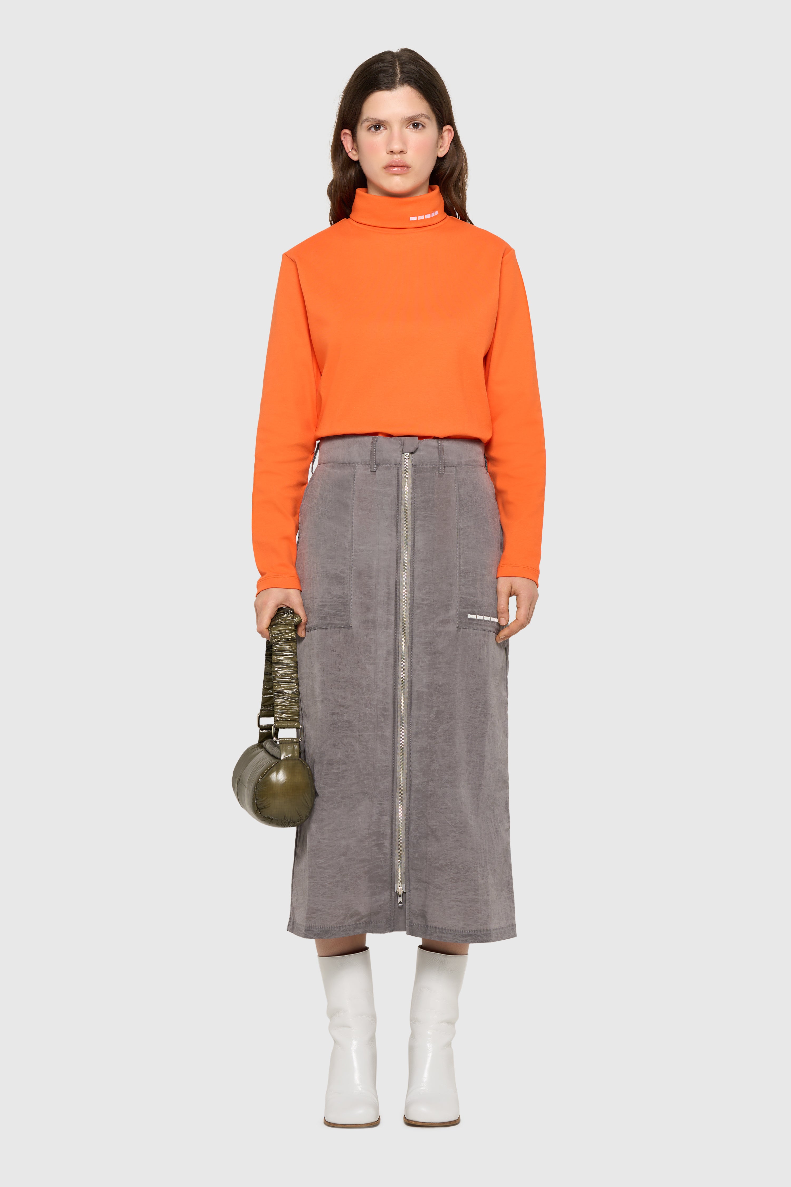 HIGH COLLAR T-SHIRT