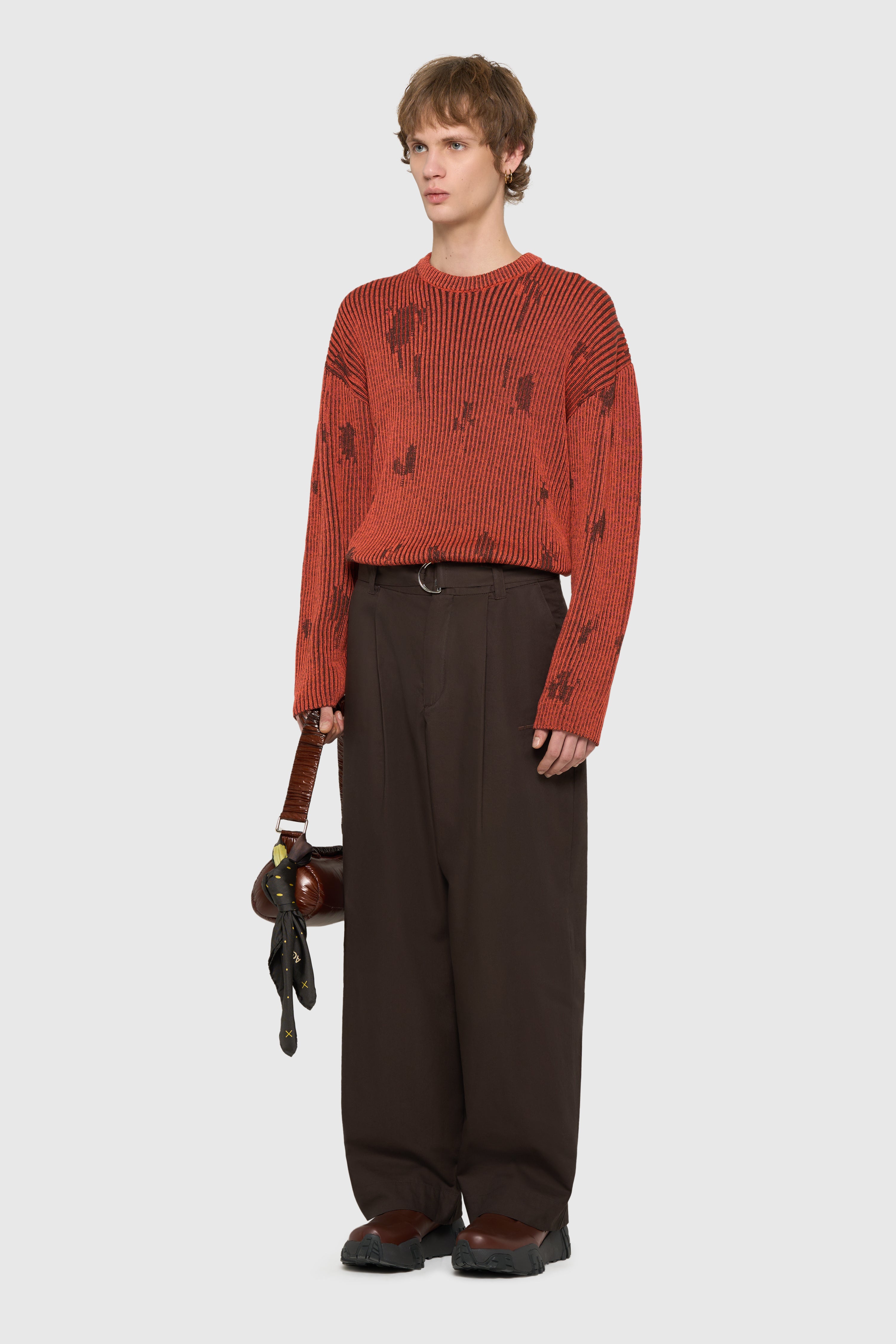 STAIN SWEATER