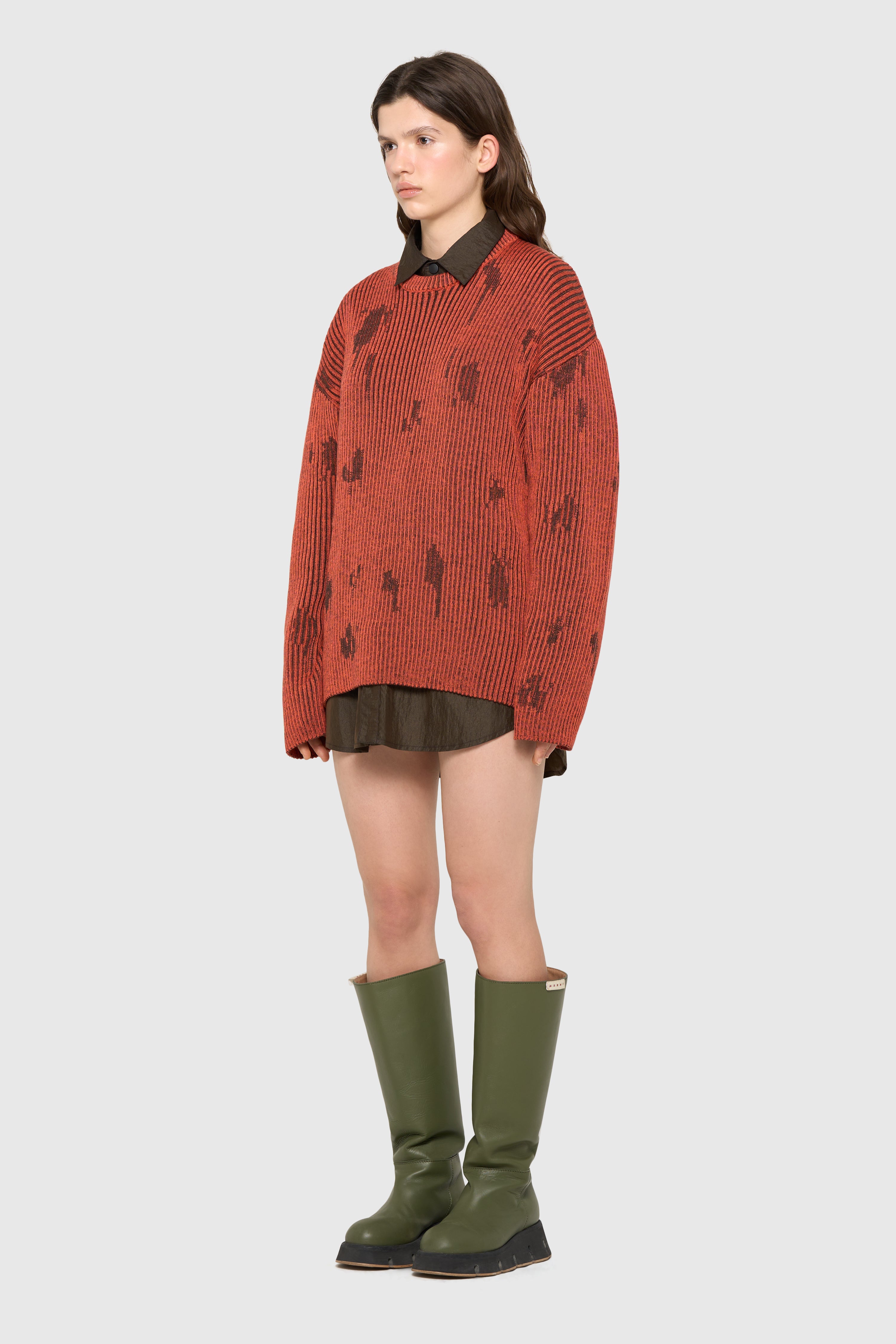 STAIN SWEATER